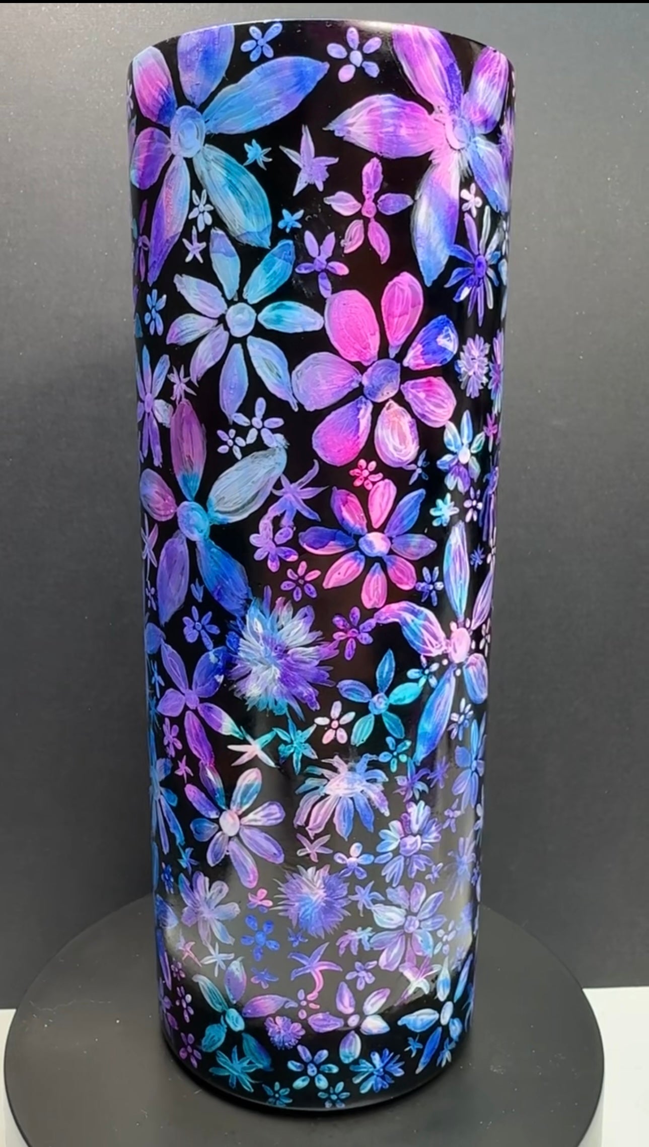 Hand Painted Tie-dyed Flowers 20oz tumbler